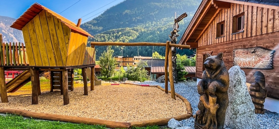 https://www.x-alplodges.at/wp-content/uploads/sites/2/2025/06/2025-Spielplatz-968x450_2.jpg